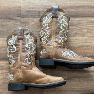 Shyanne Brown Kids Boots with White Floral Embroidery